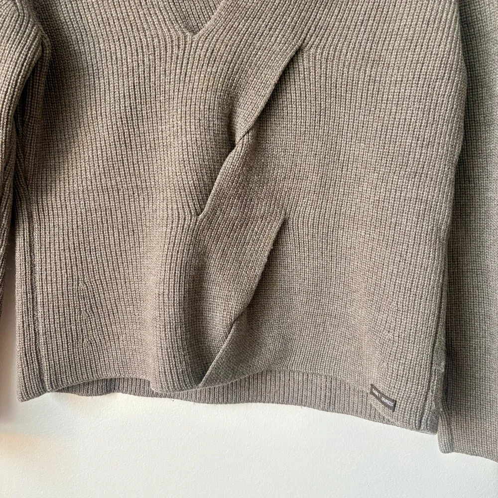 Saint James ribbed wool sweater-size small - Picture 3 of 8